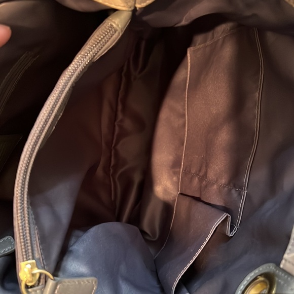 Vintage Coach Penelope Stylish Classic Gray Silver Monogram Signature Purse - Picture 12 of 13